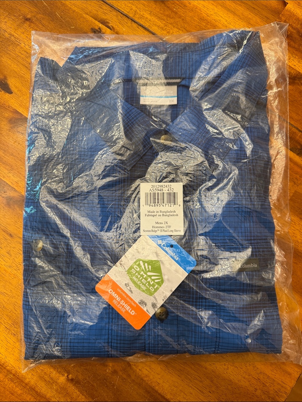 Columbia Men's Blue Plaid Long Sleeve Button-Down Shirt